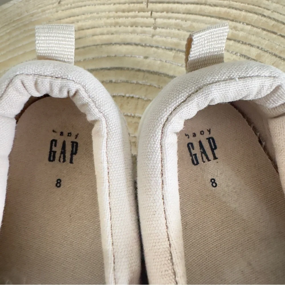 Gap Toddler Slip-On Beige Sneakers Size 8